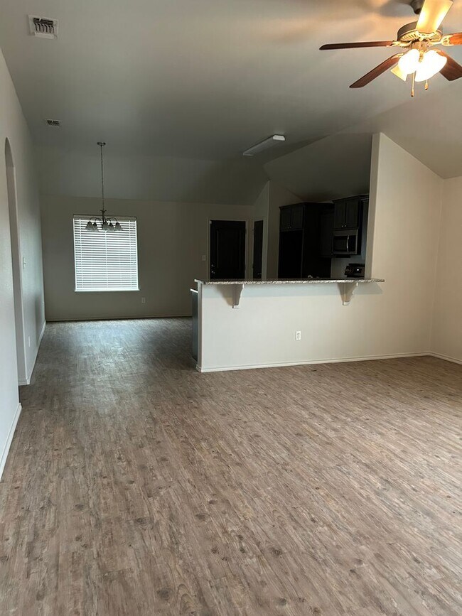 Foto del edificio - 710 Hillshire Ave