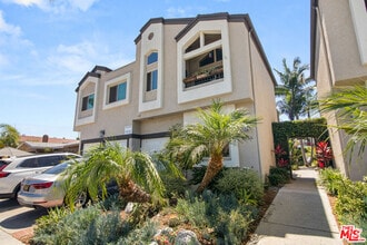 Building Photo - 3954 Bancroft St