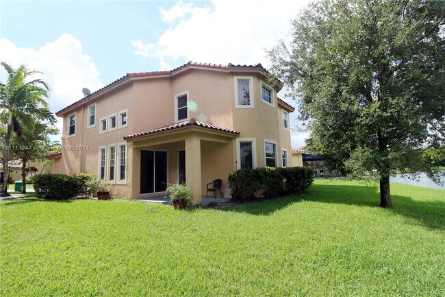 Building Photo - 5210 SW 141st Terrace