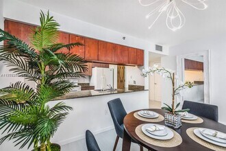 Building Photo - 1200 Brickell Bay Dr