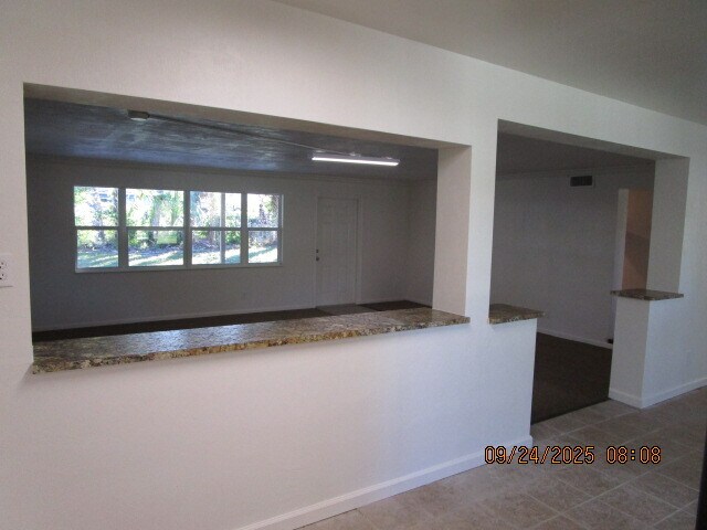 Foto del edificio - 715 Essex Rd