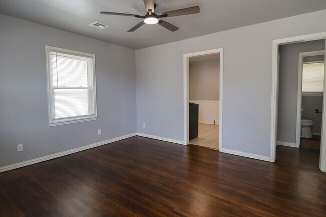 Foto del edificio - Newly remodeled 2 Bedroom 1 Bath