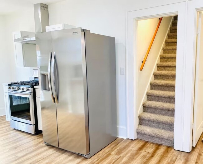 Building Photo - Beautiful Historic Home on Front Street in Lynden
