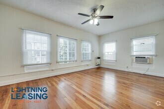 Building Photo - 923 S Bonnie Brae St