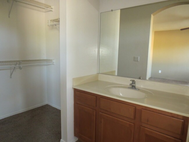 Building Photo - 2962 S 160th Ave