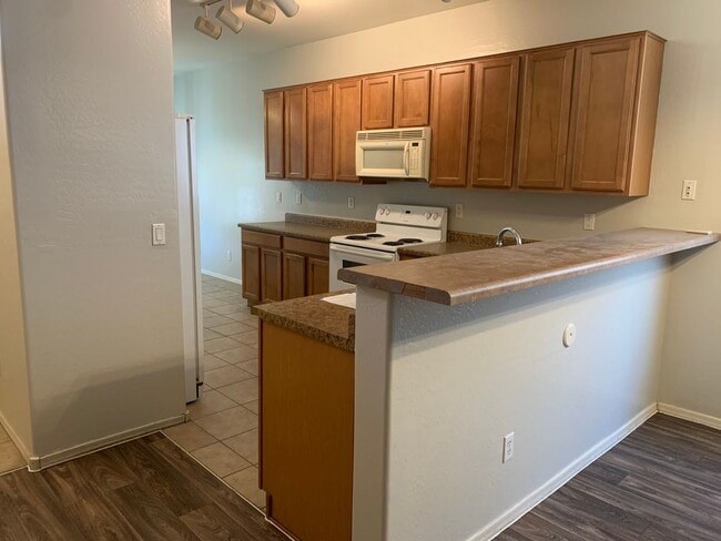 Foto del edificio - Warm & Inviting 4bed / 2 bath Home in Phoe...