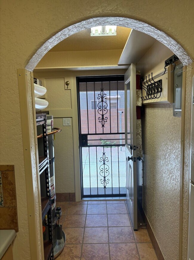 Foto del edificio - NEWLY REMODELED 1 BED 1 BATH