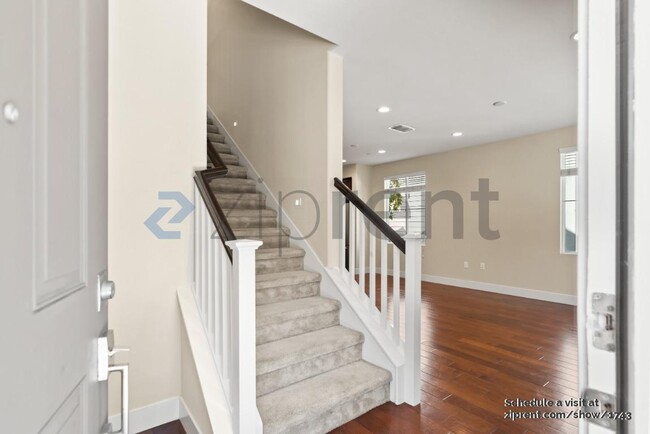 Building Photo - 8533 Preserve Ave