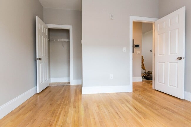 Photo - 2BR/1Bth unit. Great location. Vacant, rea... House