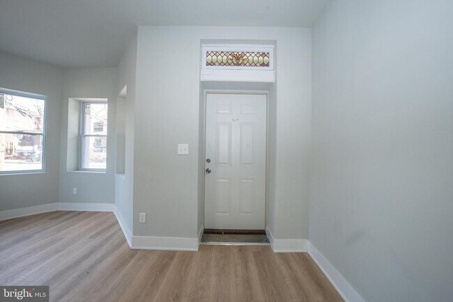Foto del edificio - 122 3RD St