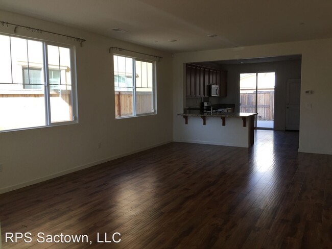 Foto del edificio - 4 br, 4 bath House - 10953 Merrick Way