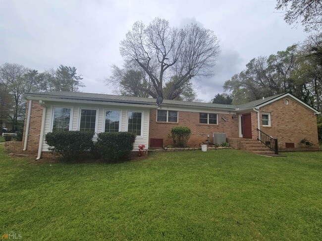 Building Photo - 1691 Milledge Ave Ext