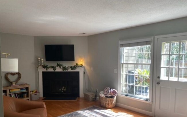 Sala de estar - 3144 Morningside Dr