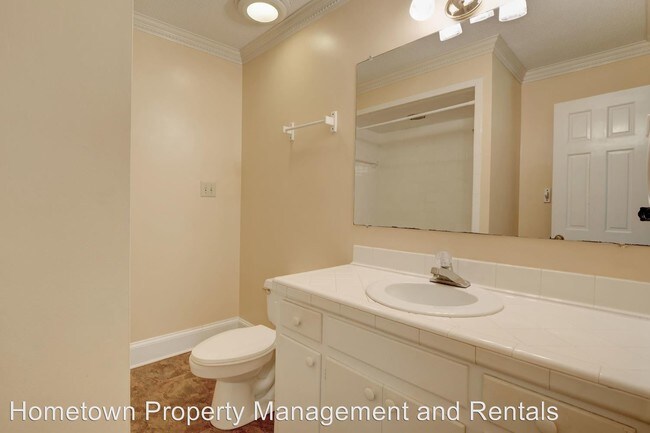 Building Photo - 5 br, 3.5 bath House - 2228 Warrenton Way