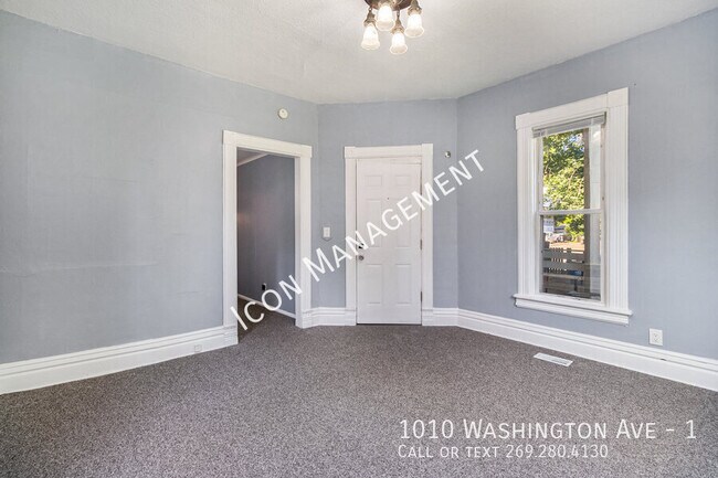 Building Photo - 1010 Washington Ave