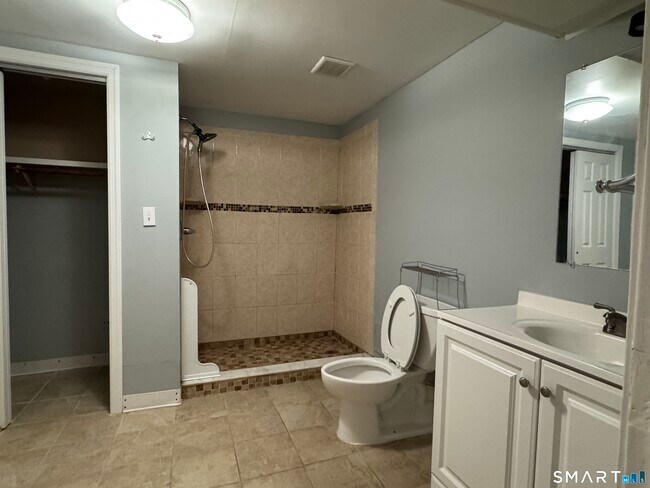 Foto del edificio - 118 Pullen Ave