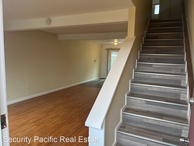 Building Photo - 2 br, 1 bath House - 118 Rainbow Ct.