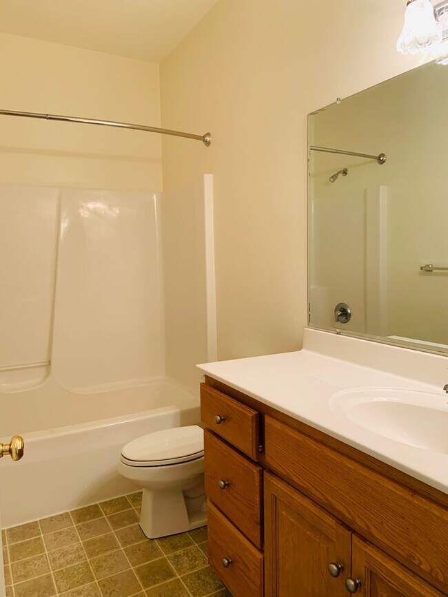 Foto del edificio - 2 Bedroom 2 Bath Townhouse