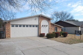 Building Photo - 4205 Buckeye St