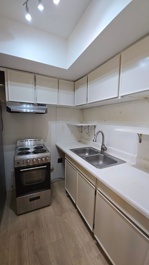 Foto del edificio - Cozy 1-Bedroom Rental Near Alderwood Mall ...