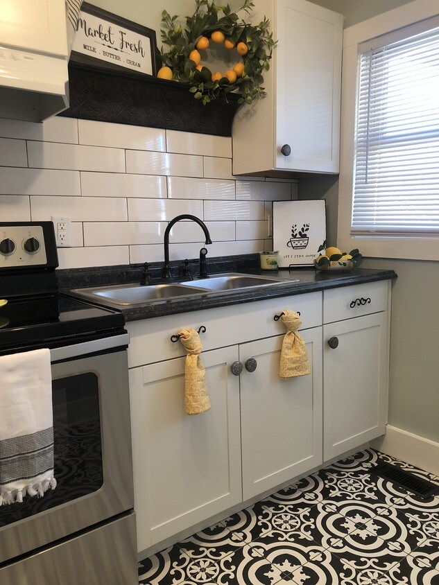 Foto principal - 1350 Trent Blvd