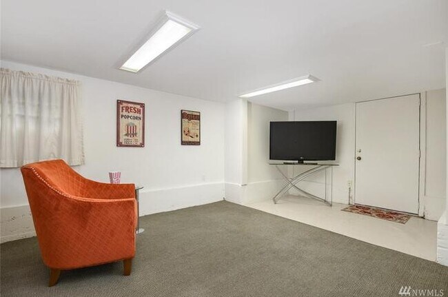 Downstair Den - 905 N 103rd St