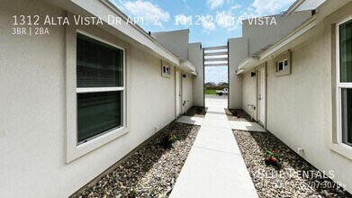 Building Photo - 1312 Alta Vista Dr