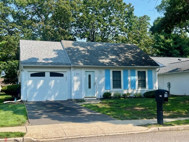 Building Photo - 342 Edinburgh Dr