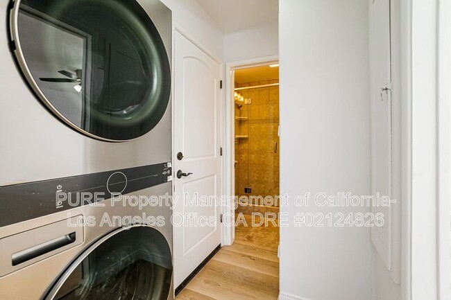 Foto del edificio - 215 N Western Ave