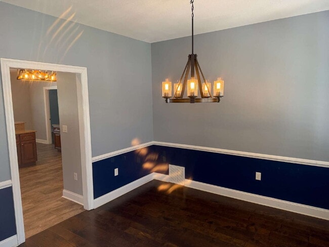 Building Photo - "Spacious 4-Bedroom Pool Home in Crestview!"