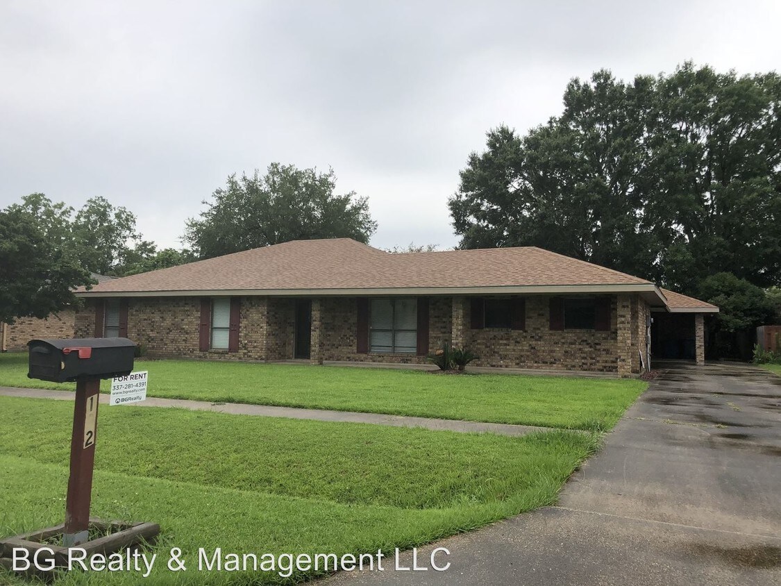 Primary Photo - 4 br, 2 bath House - 102 Warwicke Dr