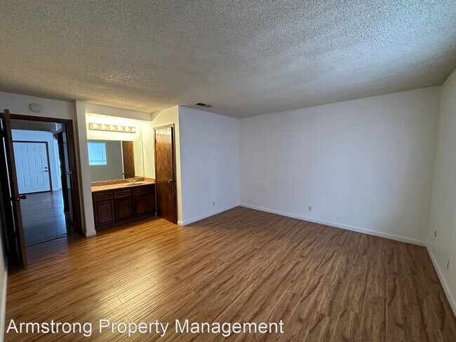 Foto del edificio - 2 br, 2 bath House - 1003 E. Oakridge Avenue