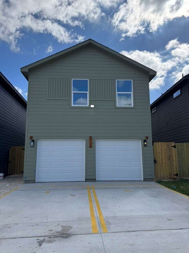 Building Photo - 8112 De Priest St