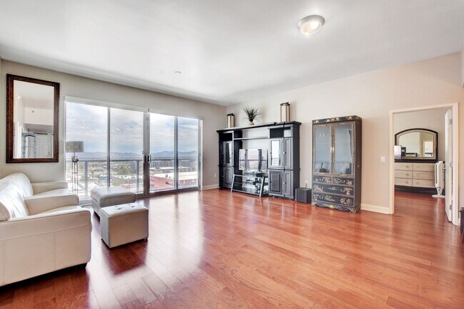 Foto del edificio - Fully Furnished Luxury Condo at The Ogden – Downtown Living at Its Finest!
