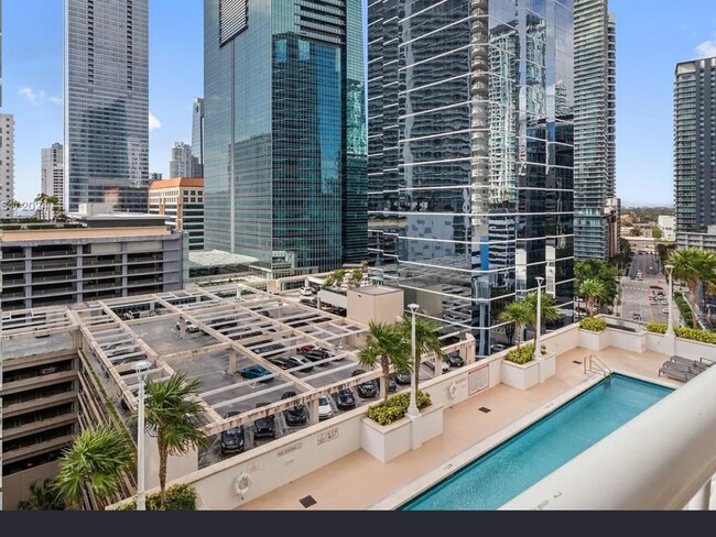Building Photo - 1200 Brickell Bay Dr