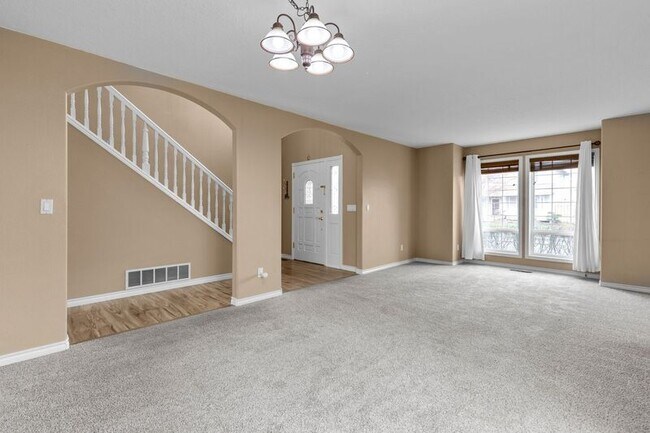 Building Photo - 700 SW 27th Way