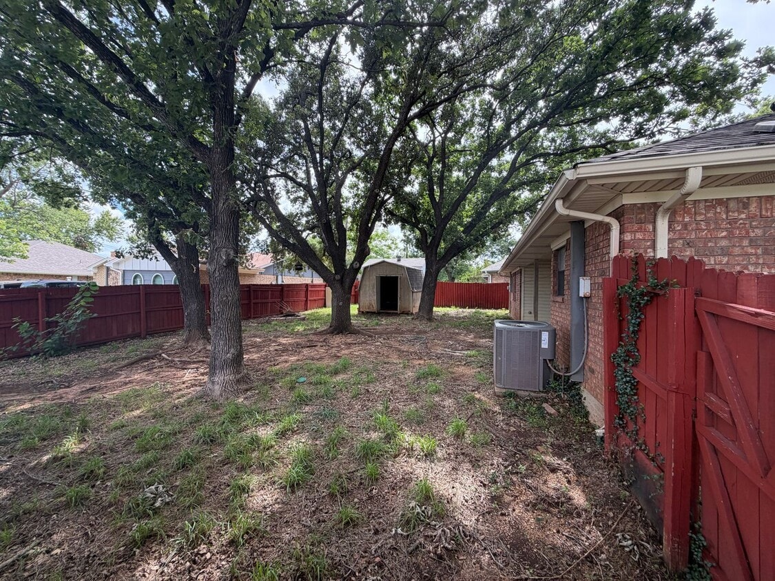 Building Photo - 2113 Atlas Ct