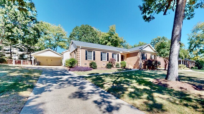 Building Photo - 6810 Rosemary Ln