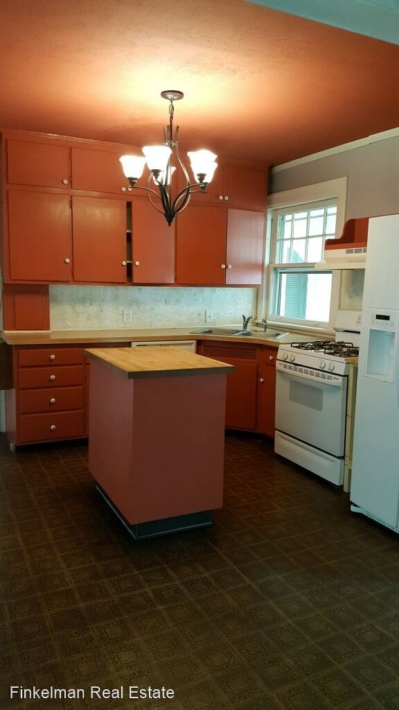 Building Photo - 4 br, 2 bath House - 2600 Sherman Avenue