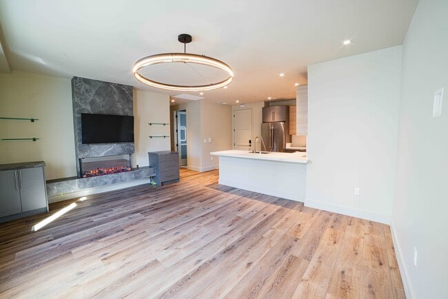 Rhine House Lofts - Rhine House Lofts