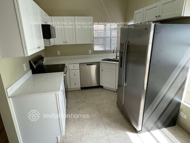Foto del edificio - 207 Springview Dr