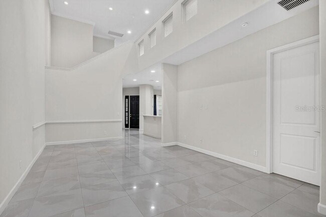Foto del edificio - 8233 Tivoli Dr