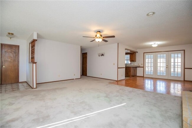 Building Photo - 12 Deddington Dr