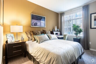 2BR, 2BA - Biscay - Watermark Place