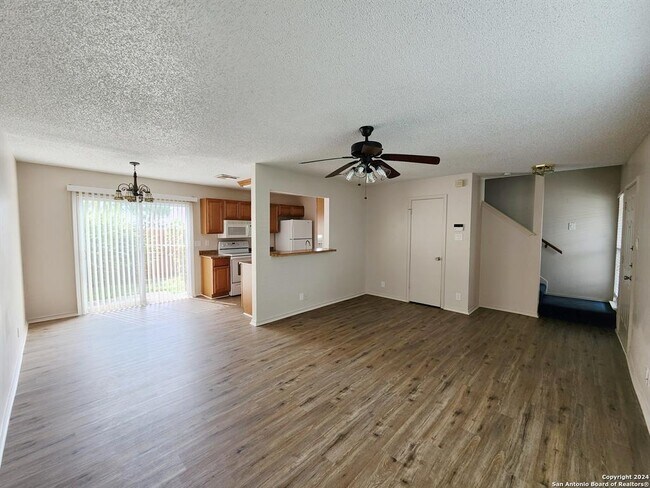 Foto del edificio - 9140 Timber Path