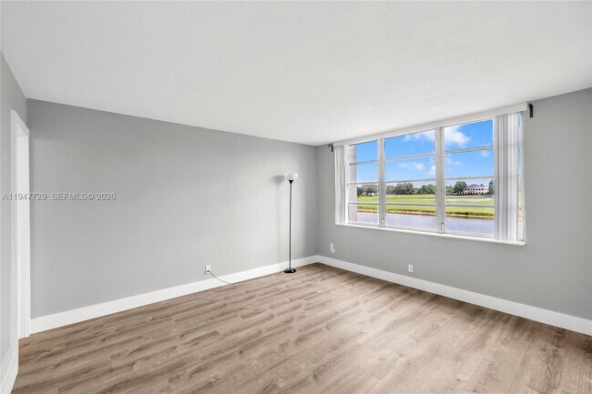 Building Photo - 3100 W Rolling Hills Cir