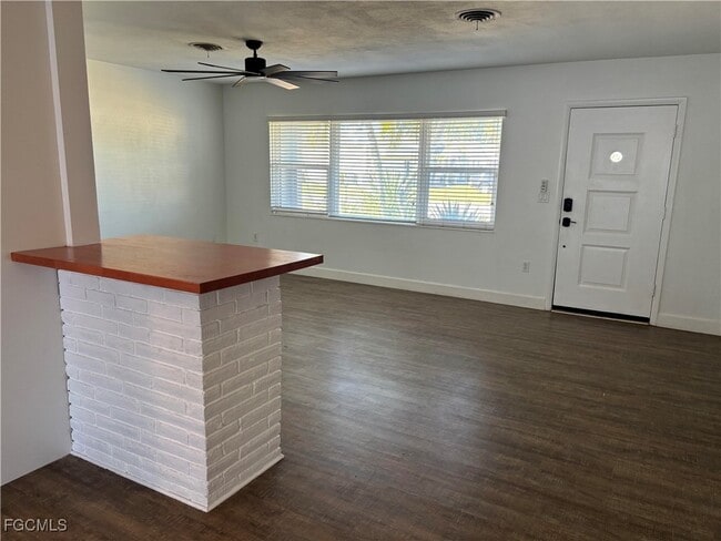 Foto del edificio - 5521 Granada Rd