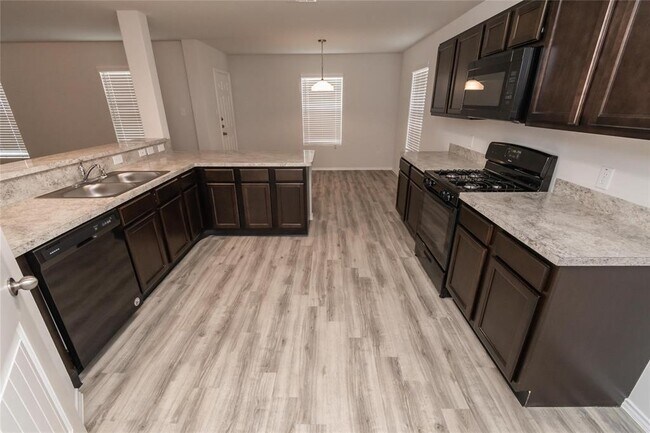 Building Photo - 3217 Buttercup Dr