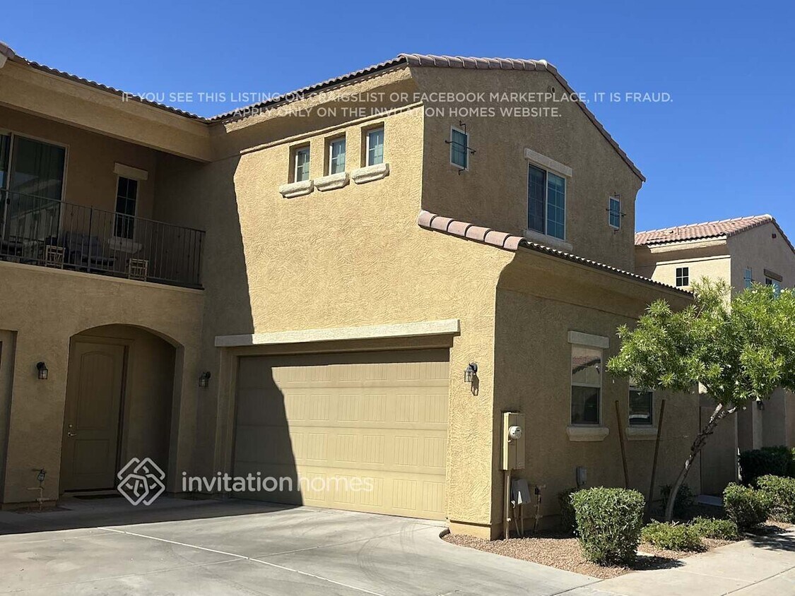 Primary Photo - 1367 S Country Club Dr