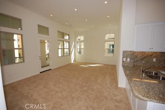 Building Photo - 136 Overbrook